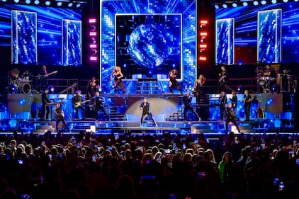 El artista se presentó en el Coliseo de Puerto Rico, José Miguel Agrelot.