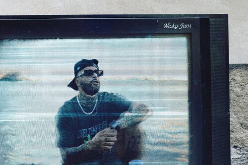 Nicky Jam presenta su nuevo tema “Insomnio”