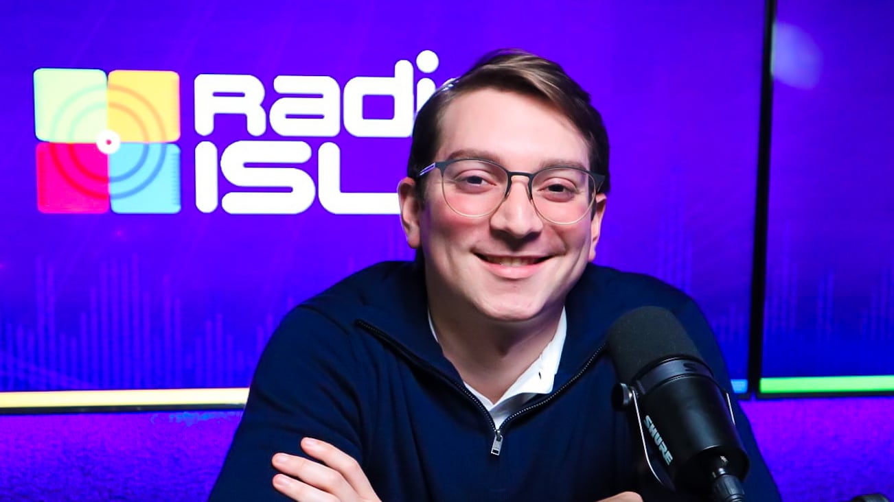 Jesús Cruz, Radio Isla 1320