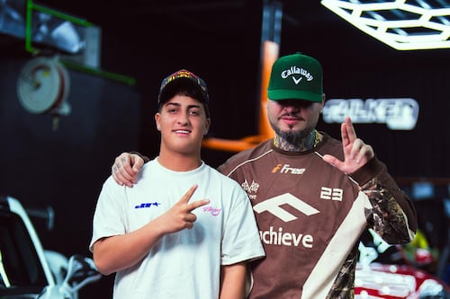 Farruko apadrina al piloto boricua Christian Vélez