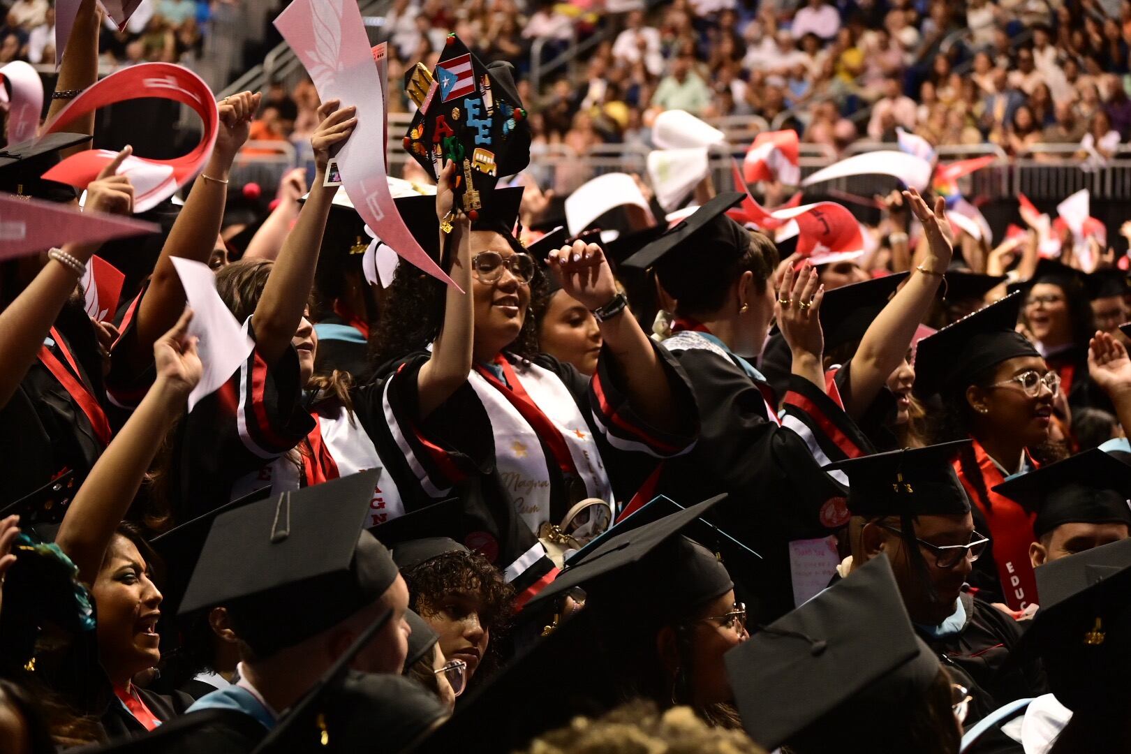 La Universidad de Puerto Rico, Recinto de Río Piedras celebra su Centésima Vigésima Colación de Grados. Coliseo de Puerto Rico. Hato Rey Metro PR 26 de junio de 2025