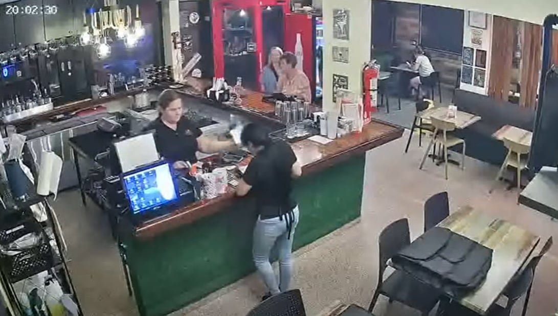 Turistas se ponen imprudentes porque no las estaban atendiendo en inglés 