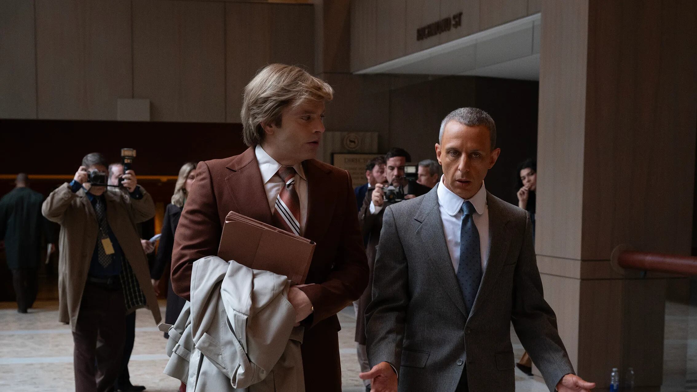 Jeremy Strong y Sebastian Stan buscarán sus estatuillas