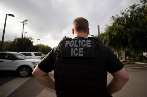 Agente de ICE mata una mujer en Minneapolis durante redada migratoria