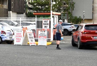 Personas de todas partes llegaron hasta el Coliseo de Puerto Rico, José Miguel Agrelot.