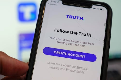 “Truth Social”: La red social de Trump supera a Twitter