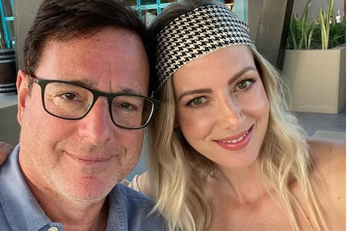 La esposa de Bob Saget deja un último mensaje justo antes de que se dé a conocer la razón de su muerte