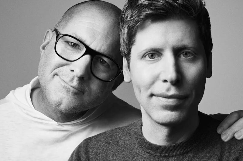 Ive y Altman - OpenAI