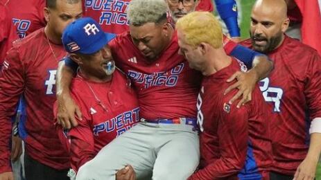 Edwin "Sugar" Díaz salió en sillas del partido contra Dominicana.