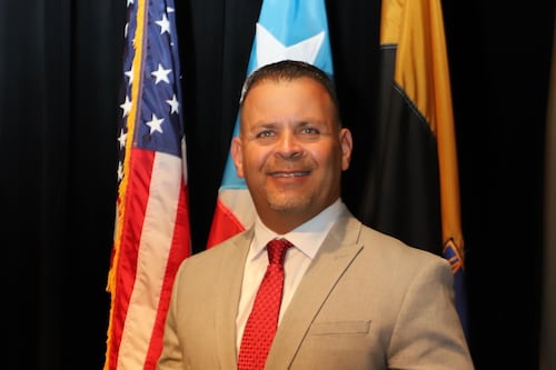 PPD suspende de sus posiciones de liderato al alcalde de Arroyo mientras se evalúan querellas de hostigamiento