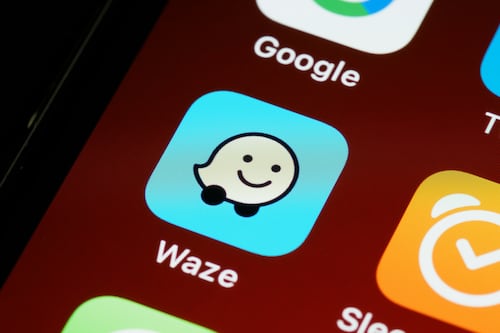 ¿Cómo hacer para que Waze te ayude a buscar gasolina barata?