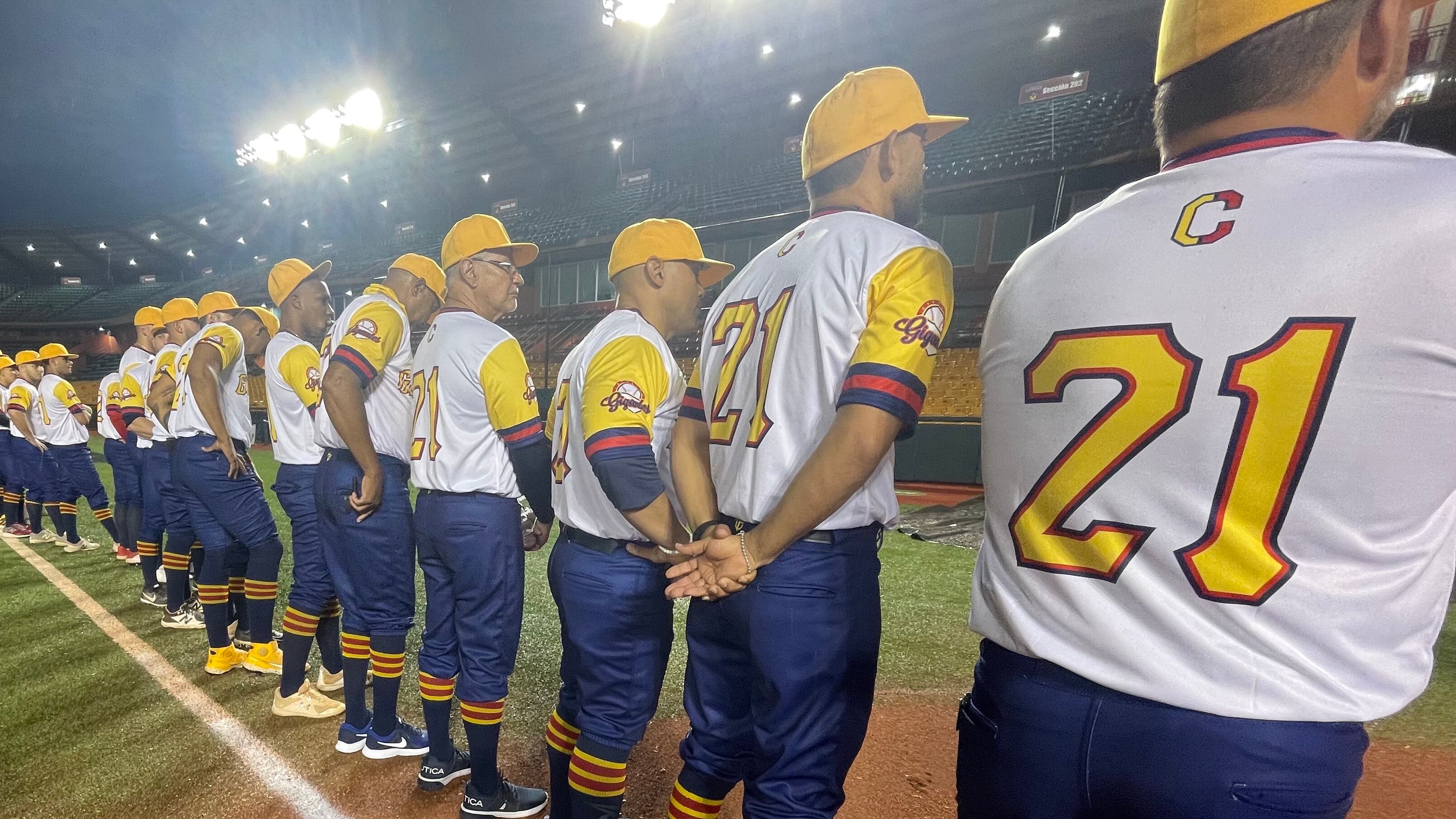 Esta es la segunda ocasión que se homenajea a Clemente Walker en la pelota Doble A.