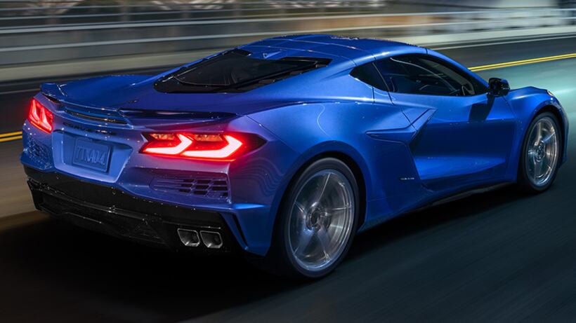 El Corvette E-Ray 2024 no requiere enchufarse para cargar.