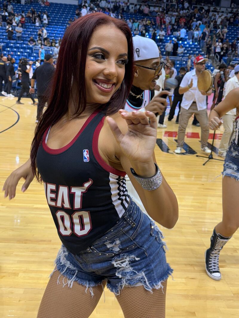 El partido entre los Miami Heat y Orlando Magic en el Coliseo de Puerto Rico.