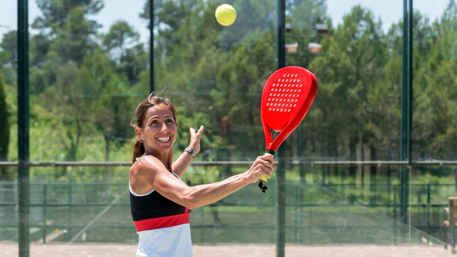Muchos ahora incluso prefieren el pádel que el fútbol, baloncesto o tenis dentro de la actividad deportiva.