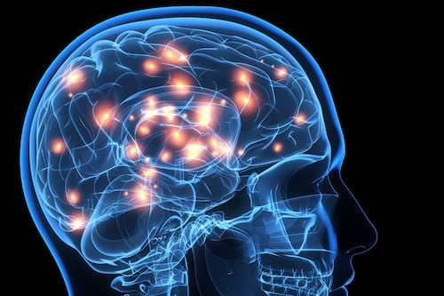 Si duermes mal, tu cerebro “se limpia solo” y estas son las consecuencias