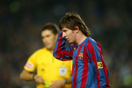 Filtran video de presentador tocando y acosando a Messi con 18 años ¿Es parte del caso Epstein?