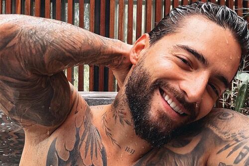 Maluma compartió fotos solo con toalla y muchas personas hicieron zoom para ver un ‘detalle’ de la imagen