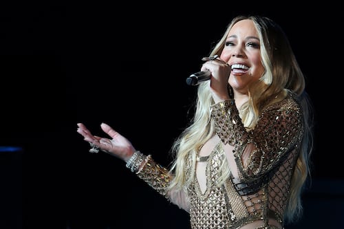 Mariah Carey se queda sin voz en pleno concierto
