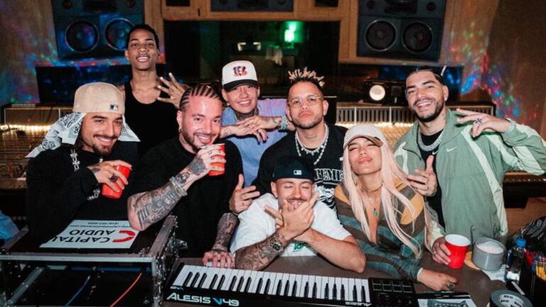 Pabel Muñoz explota contra la nueva canción de Karol G +57