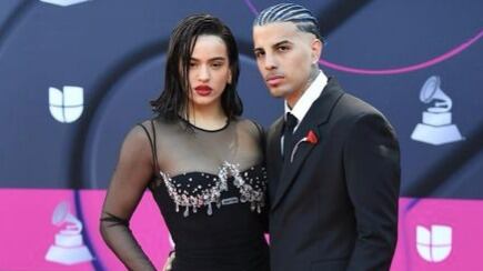 Rauw Alejandro y Rosalia pasan las navidades en Japón.