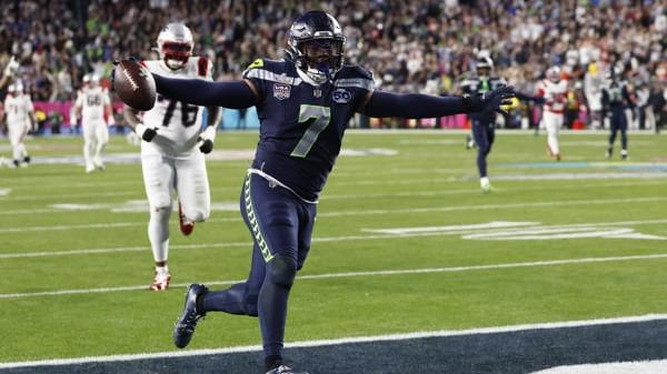 El 'linebacker' de los Seattle Seahawks, Uchenna Nwosu, celebra tras aportar un 'touchdown' a la conquista del Super Bowl LX, este domingo, a expensas de los New England Patriots en el Levi's Stadium en Santa Clara (California) EFE/EPA/JOHN G. MABANGLO