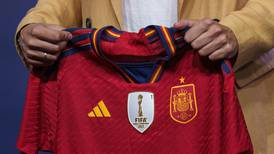 Jugadoras de futbol en España levantan boicot contra la selección tras intervención del gobierno